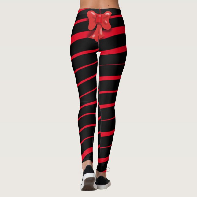 RED CHRISTMAS RIBBON OCH BOS PÅ BLACK LEGGINGS (Baksida)
