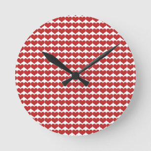 Red Cute Hearts Mönster Clock Rund Klocka