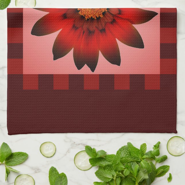 Red Daisy Flower #2 Kitchen Towel Kökshandduk (Vikta)