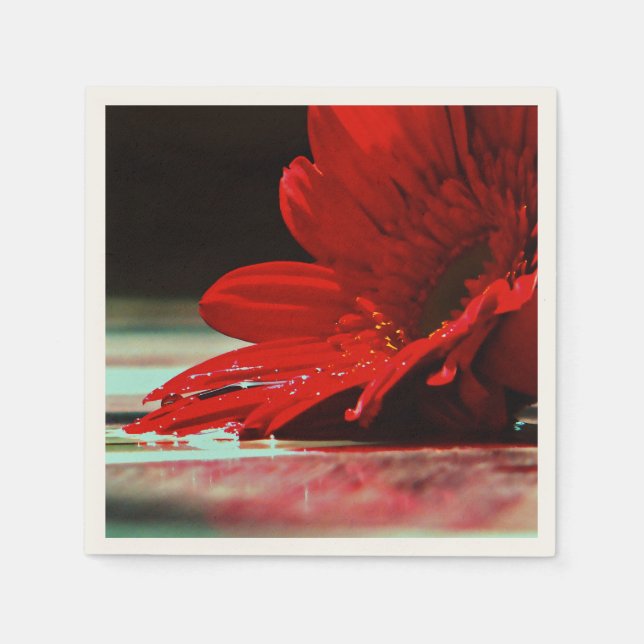 Red Daisy Gerbera Flower Pappersservett (Framsidan)