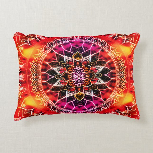 Red Decorative Mandala Prydnadskudde (Framsidan)