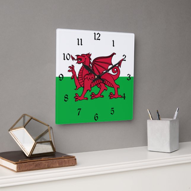 Red Dragon Celtic Flagga of Wales & Welsh Fyrkantig Klocka (Kontor)