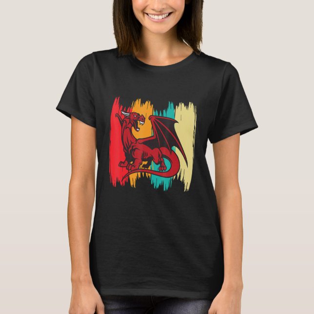 Red Dragon Retro Mythology Mitten Ages Knight T Shirt (Framsida)