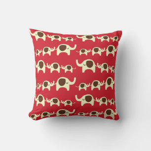 Red Elephants på Parad MOJO Pillow Kudde