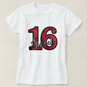 Red Faux Glitter Skriv ut Sweet sixteen 16 på föde T Shirt