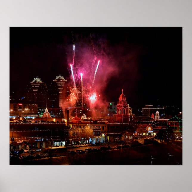 Red Fireworks over Kansas City Plaza Ljus Poster (Framsidan)