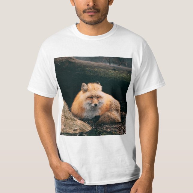 Red Fox Sleeping T Shirt (Framsida)
