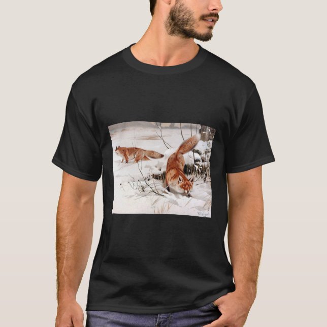 Red Foxes in the Winter Snow (by Wilhelm Kuhnert) T Shirt (Framsida)