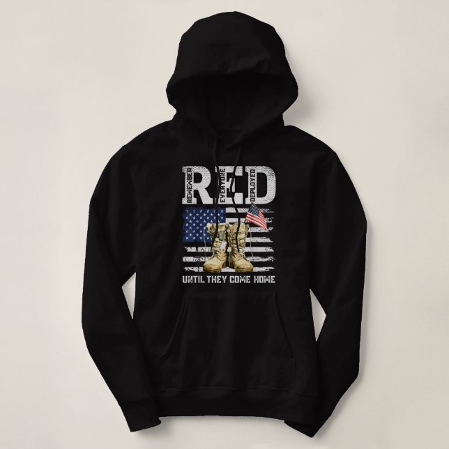 RED Fredag Kom ihåg alla som är utplacerade varje  T Shirt (Design framsida)