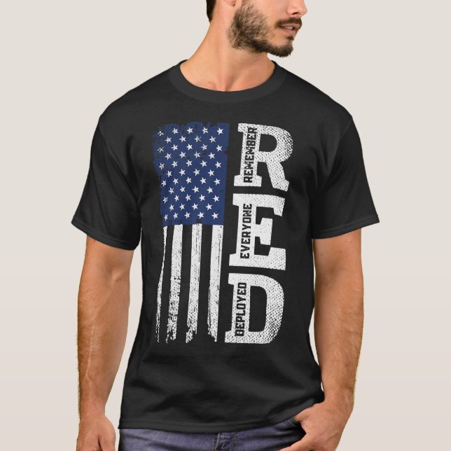 RED Fredag, kom ihåg alla utplacerade amerikanska  T Shirt (Framsida)