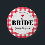 Red Gingham-Landsbyggsbröllopet i Brides Namn Knapp<br><div class="desc">Ett roligt för att hjälpa en blandningsfamilj att få veta vem som är vem, dessa röda och vita gingham som satte bröllopsfest namn bricka knappar stift är ett enkelt tillskott till gästpåsar, återbesök på middag bord, förlovningsfester och annat. Ge en till bruden så mormor slutar ringa henne vid brudgummens ex's...</div>
