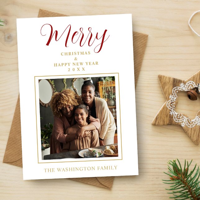Red & Gold Simple Minimalist Merry Christmas Photo Julkort (Simple Minimalist Merry Christmas Photo Holiday Card with Envelope in Red and Fake Gold. )