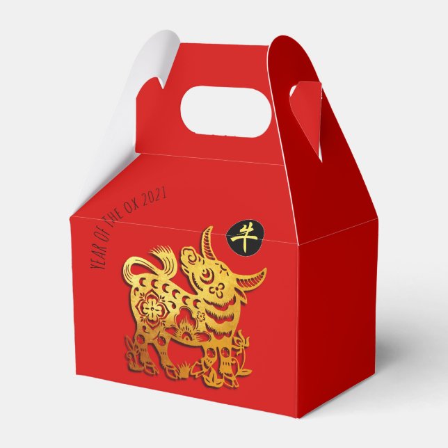 Red Golden Ox Papercut Chinese New Year 2021 GFB Presentaskar (Framsidan Sidan)