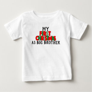 Red & Grönt Första jul för storebror T Shirt