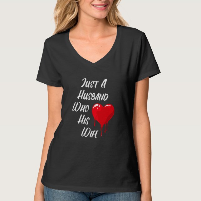 Red Heart Message Of Love Husband Valentine's Day T Shirt (Framsida)