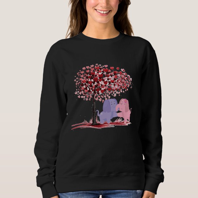 Red Heart Tree Elephant Hugs Couple Valentine's Da T Shirt (Framsida)