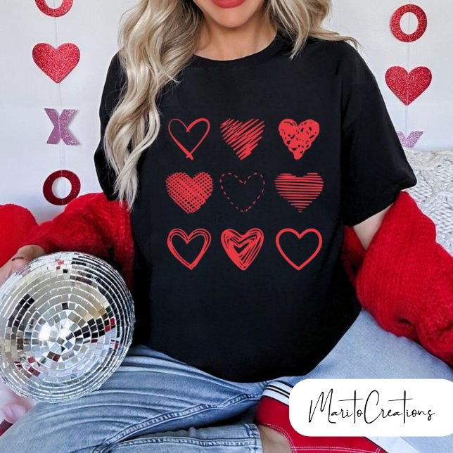 Red Hearts, Doodles of love, Valentine's Day. T Shirt (Skapare uppladdad)
