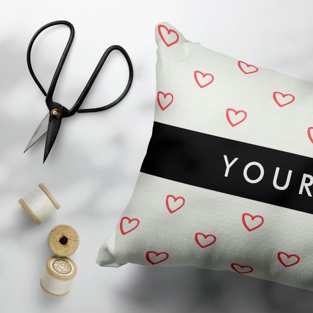 Red Hearts Mönster, Kärlek, ditt namn, anpassa Prydnadskudde (Skapare uppladdad)