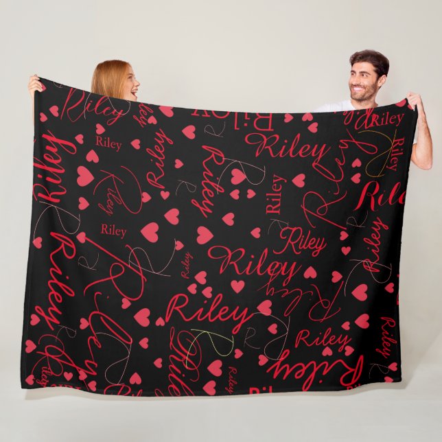 Red Hearts on Black Blanket med Namn Fleecefilt (På plats)