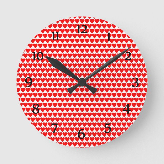Red Hearts on White Clock Rund Klocka (Framsida)