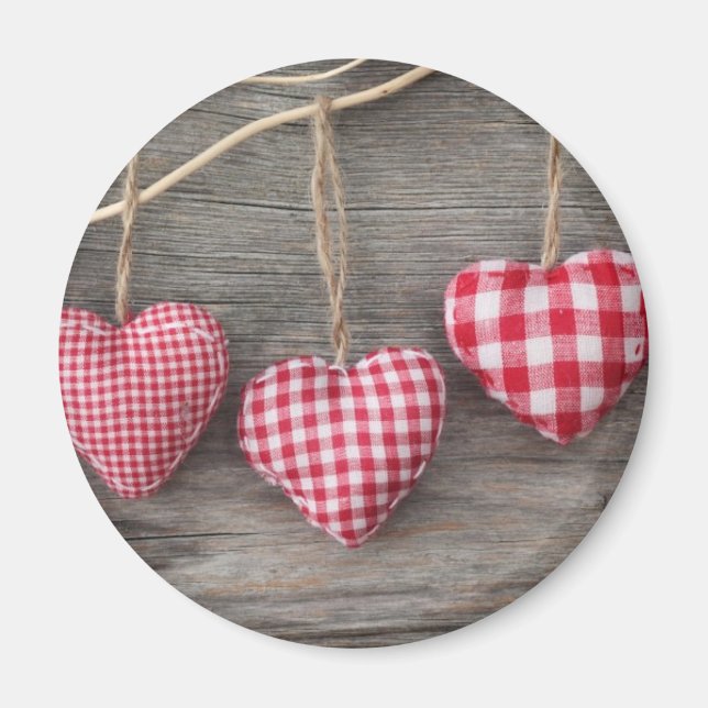 Red Hearts on Wooden Bord Magnet (Framsidan)