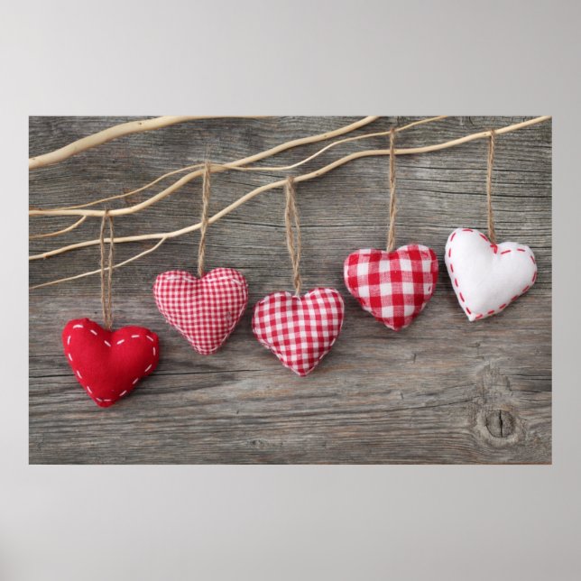 Red Hearts on Wooden Bord Poster (Framsidan)