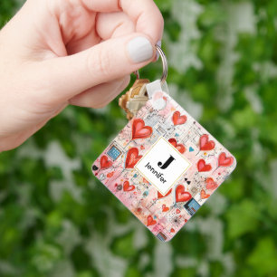 Red Hearts Whimsical Kärlek Mönster Monogram Nyckelring