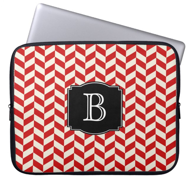 Red Herringbone Chevrons Mönster med Monogram Laptop Fodral (Framsidan)