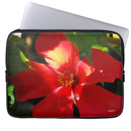 Red Hibiscus Flower i solljus Laptop Sleeve