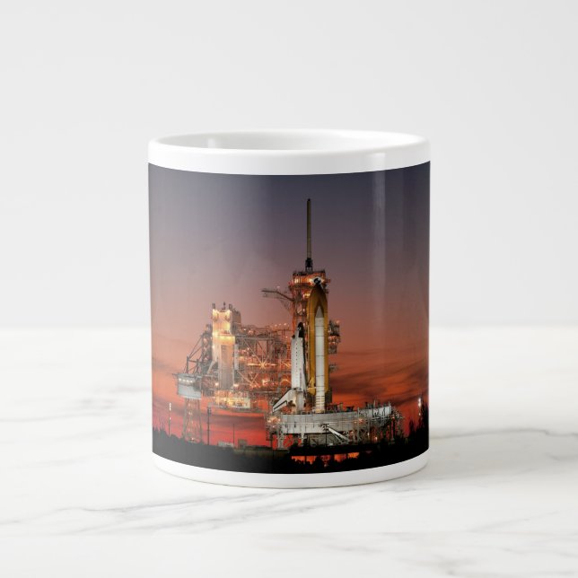 Red Himlar for Space Shuttle Atlantis Launch Jumbo Mugg (Framsidan)