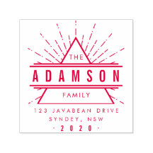 Red Hipster Triangle Family Namn Returadress