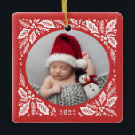 Red Holly 2 Photo med jul i år Julgransprydnad Keramik<br><div class="desc">Anpassningsbarnas fotoornament med handdragen vintern bladverk.</div>