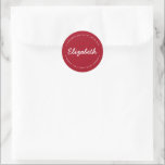 Red Homemade med Kärlek Tack Personlig Runt Klistermärke<br><div class="desc">Med vänner som startar bagerier i hemmet och småföretag har de behövt klistermärken för att försegla paket och bakade varor. Denna märkning är en enkel lösning för behålla sak personligen och modernt. Enkel att använda mall som du kan anpassa. RÖD och vit på en rund dekal, text som böjs runt...</div>