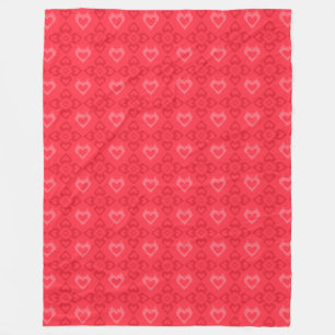 Red Ikat Stil Heart Mönster Fleecefilt