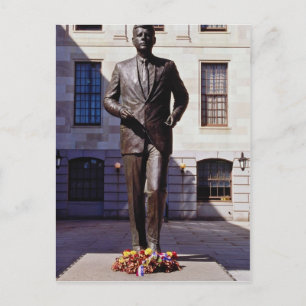 Red John F. Kennedy statue blommor Vykort