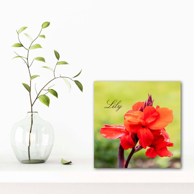 Red Lily Custom Name Kakelplatta (Skapare uppladdad)