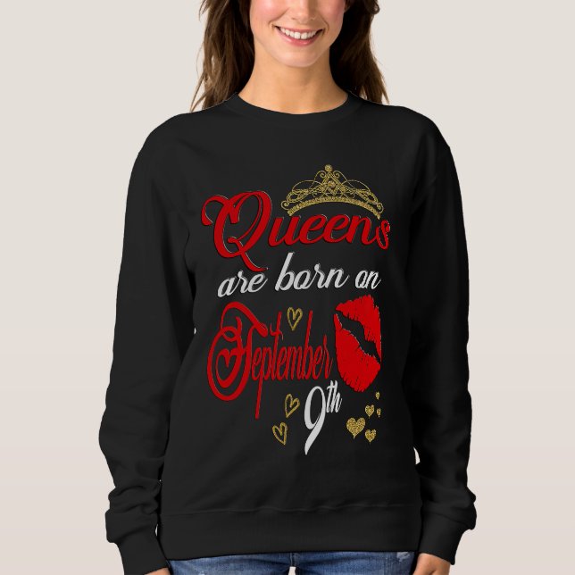 Red Lip Print Queens are Born on September 9th Vir T Shirt (Framsida)