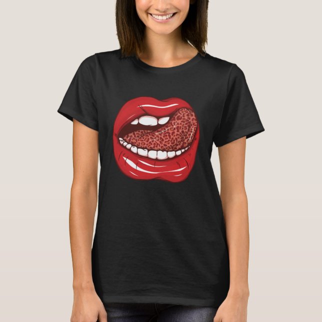 Red lips and leopard print tongue Female Beautiful T Shirt (Framsida)
