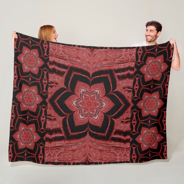 Red Lotus in Black Fleece Blanket (På plats)
