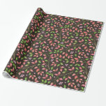 Red Lövs & Berries Presentpapper<br><div class="desc">Pressa upp dina julklappar eller födelsedagsgåvor i snyggtens röda löv och bär som är pappra.</div>