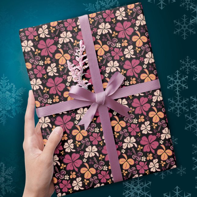 Red Lucky Shamrocks Klöver St. Patrick's Day Presentpapper (Skapare uppladdad)