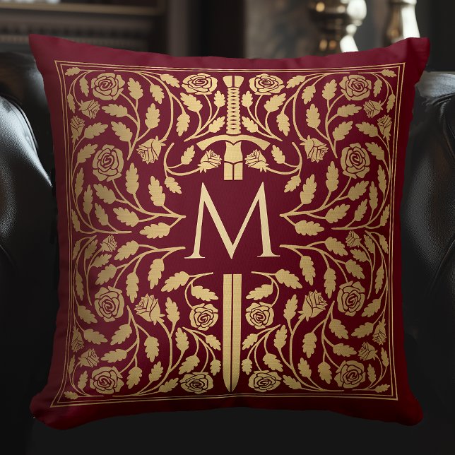 Red Medieval Guld Sword Monogram Dekorativ kudde (Skapare uppladdad)