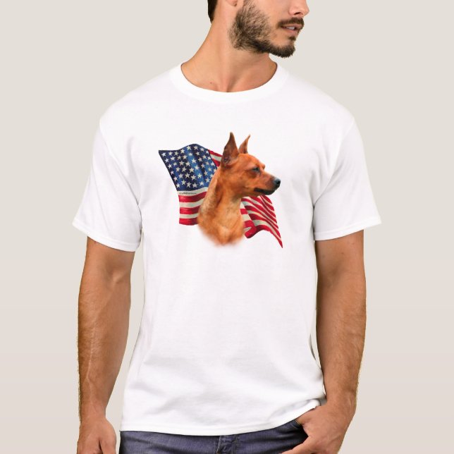 Red Miniature Pinscher American Flagga; Min Pin Fl Tee (Framsida)