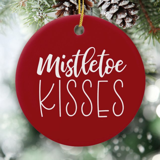 Red Mistletoe Kisses Newlaps Photo jul Julgransprydnad Keramik (A cute newlywed photo ornament, Add your photo and names on the back.)