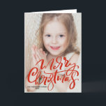 Red Modern Calligraphy Photo God jul Helgkort<br><div class="desc">God Jul! Skicka ditt julmeddelande till familj och vänner med det här anpassadet. Den har vit modern kalligrafi med festive mönster. Anpassa genom att lägga till foto,  namn,  år och andra detaljer. Det här handskrivna fotojulkortet finns i andra kartonger.</div>