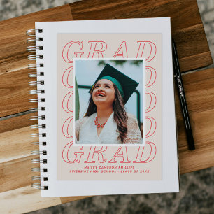 Red Modern Grad Typography Studenten-fotokort Inbjudningar