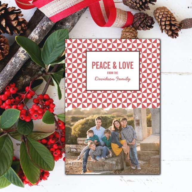 Red Modern Triangles Helgdag Photo Card Inbjudningar (Red Modern Triangles Holiday Photo Card)