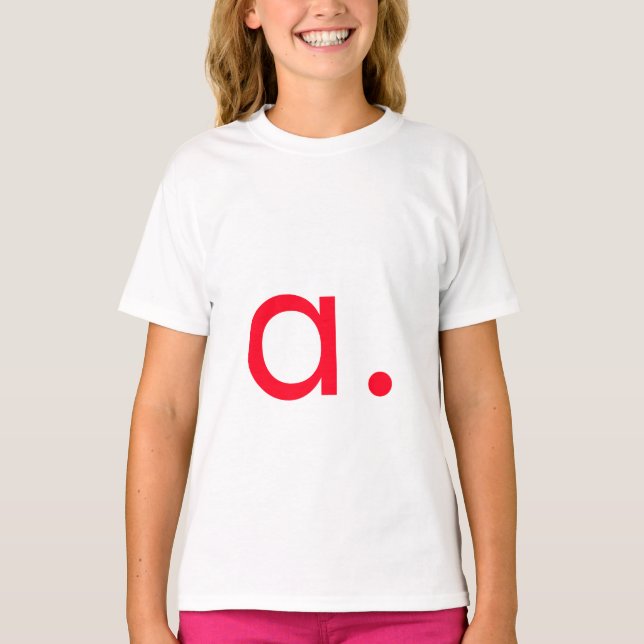 Red Monogram Initial Brev Modern Plain T Shirt (Framsida)