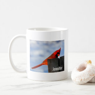 Red Northern Kardinal på Träd Stump Anpassningsbar Kaffemugg