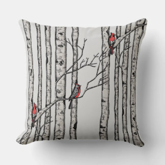 Red och Grått Birch Träd och Red Kardinal Birds Kudde